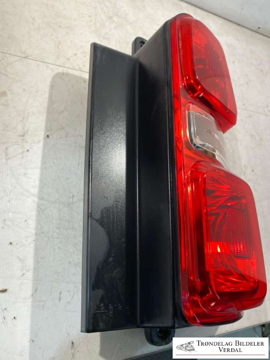 Baklykt høyre til Toyota Proace 2016-->> (Type II)  (98028243082|02203910|)