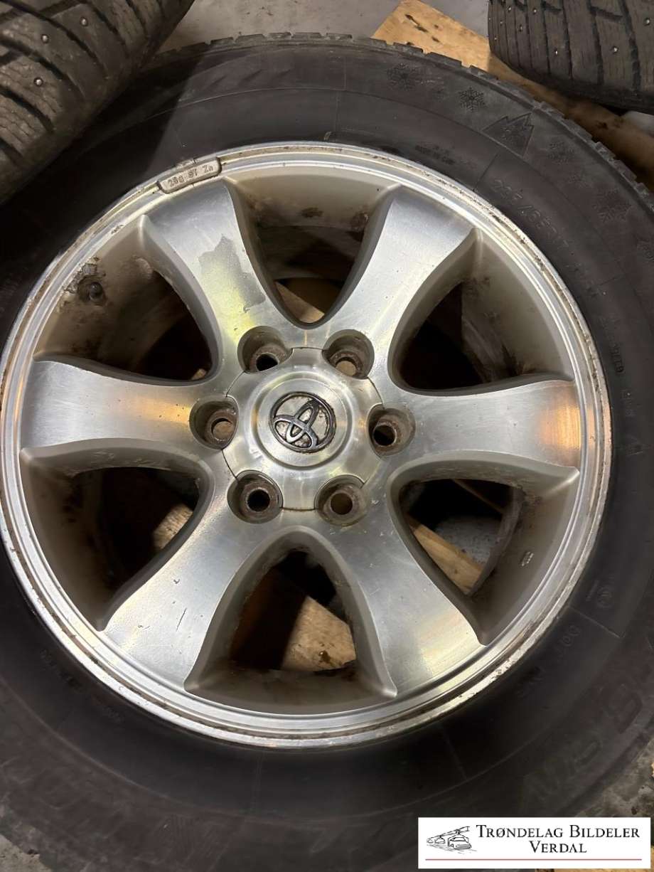Hjulsett aluminium vinter til Toyota Land Cruiser 120 2002-2009  (NANKAN PIGG|235/65R17|DOT: 2218|DYBDE  5MM)