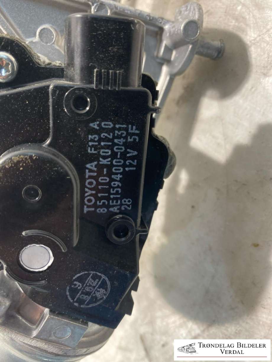 Viskermotor frontrute komplett m/overføring til Toyota Yaris 2020-->> (Type IV)  (85110K0120|)