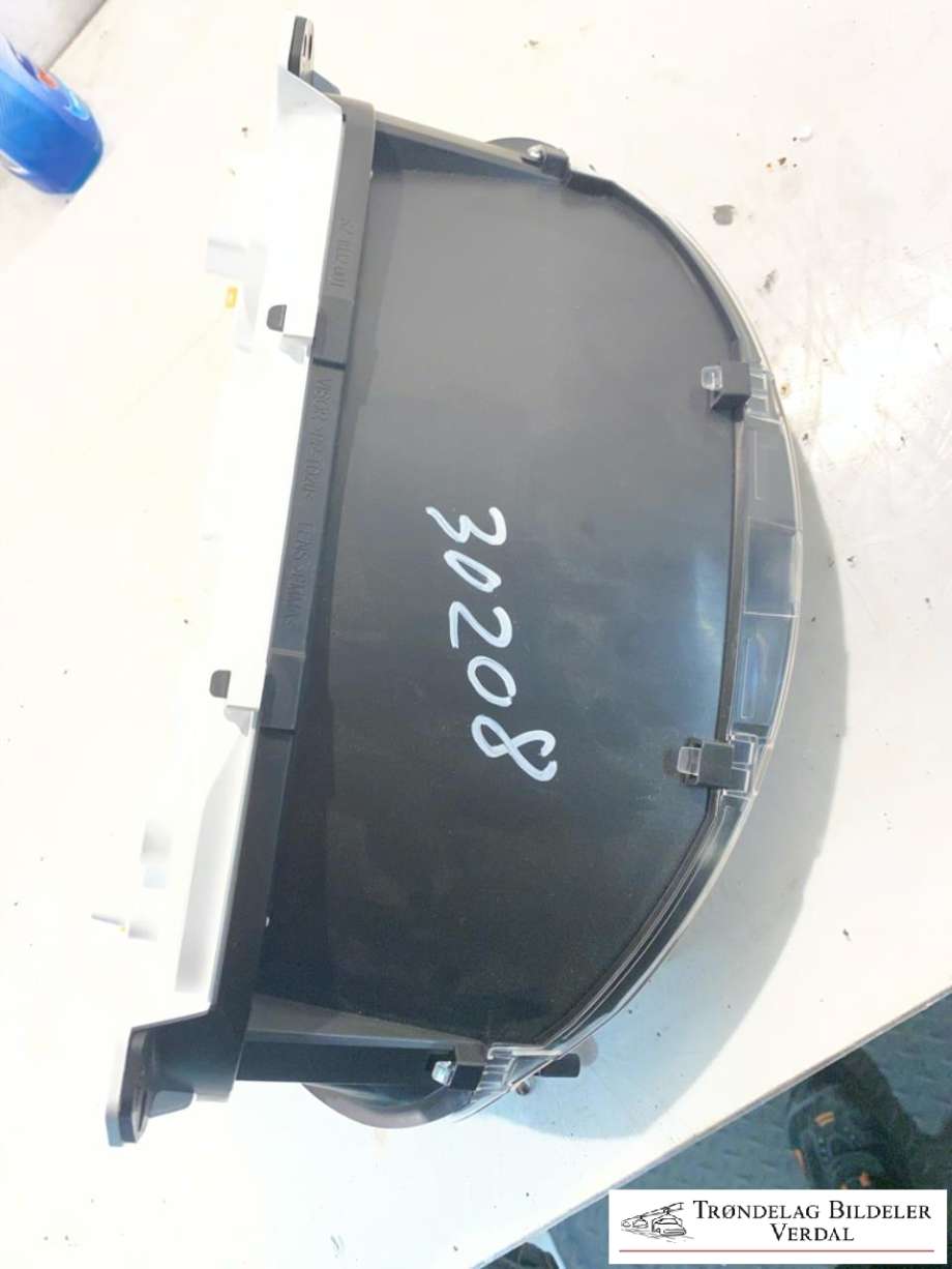 Instrumentpanel til Suzuki SX4 S-CROSS 2013-->> (Type II) (3411061MA|3411061MA3|)