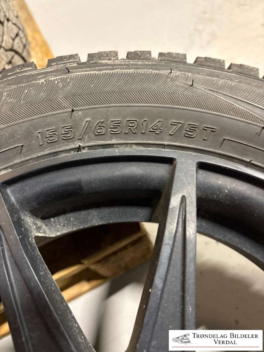 Hjulsett aluminium vinter til Mopedbil Ligier JS50 2015-2024 (Type I)  (FALKEN PIGG|155/65R14|DOT  3720|DYBDE: 7MM)
