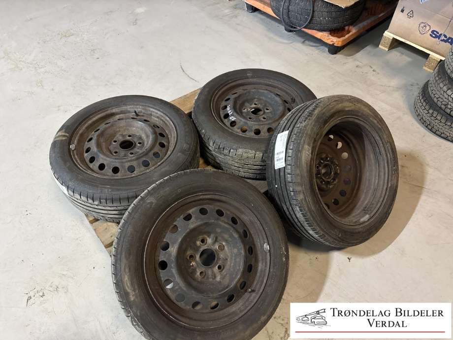 Hjulsett stål sommer til Toyota Auris 2007-2010 (Type I, Fase 1) (GOODRIDE|205/55R16|DOT: 4324|DYBDE: 7|5MM)