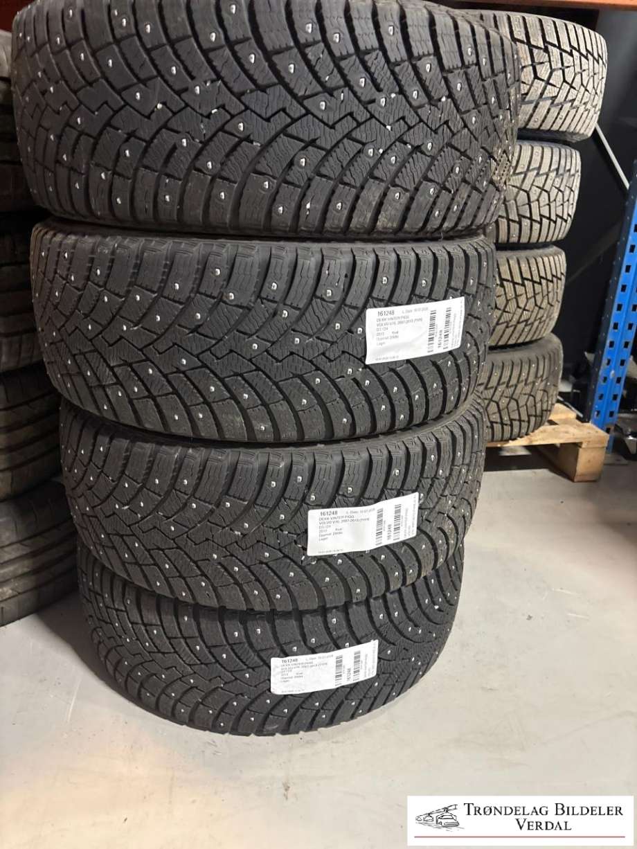 Dekk vinter pigg til Volvo V70 2007-2013 (Type III, Fase 1)  (PIRELLI IZE ZERO 2|225/50R17|DOT  2223|DYBDE: 7MM)
