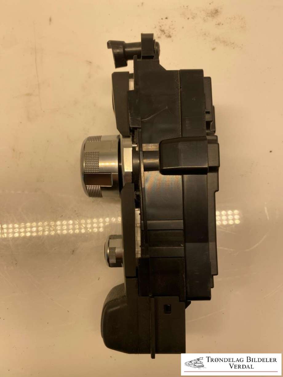 Bryter diverse til Mazda CX-3 2015-2022 (DB5J66CMO|)
