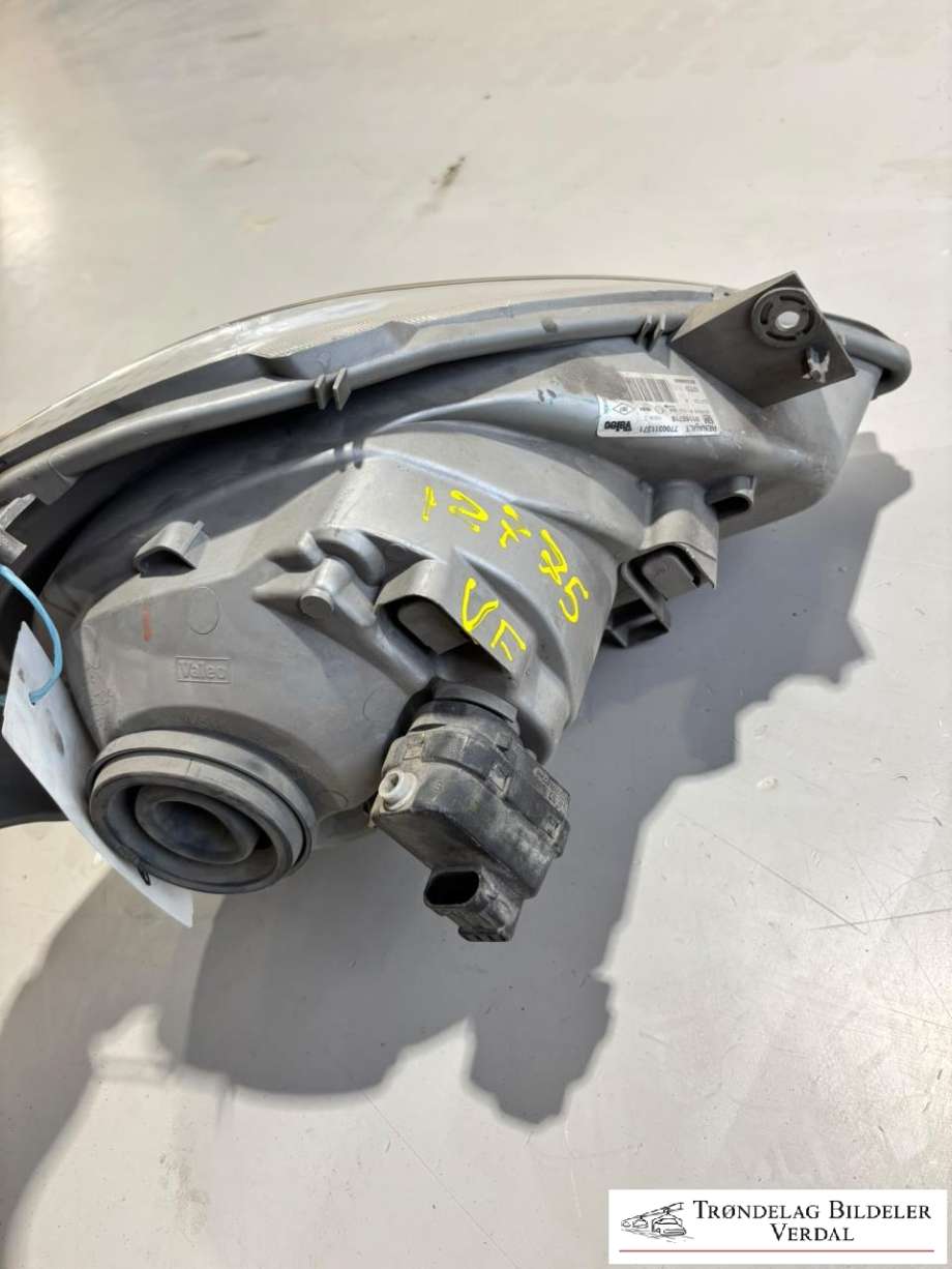 Frontlykt høyre halogen til Nissan Primastar 2001-2006 (163802|)