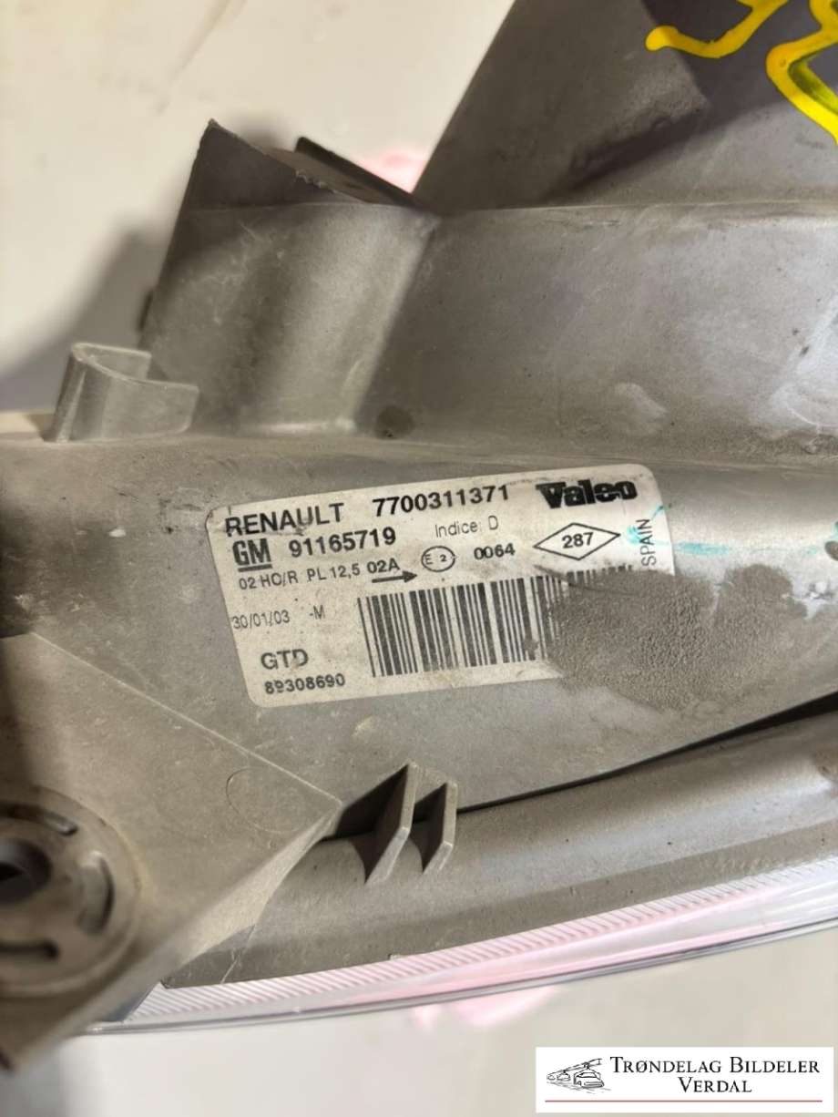 Frontlykt høyre halogen til Nissan Primastar 2001-2006 (163802|)