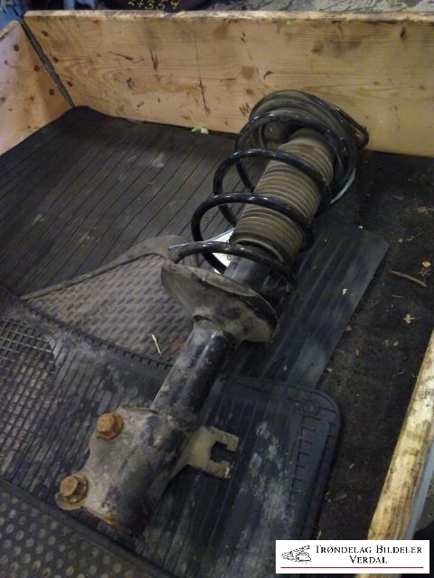 Fjærbein venstre foran til Nissan Sunny 1991-1995 (N14/Y10) (N14/Y10) (|162438)