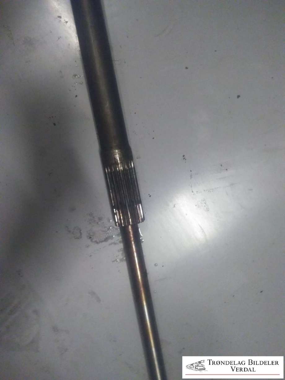 Mellomaksel til Traktor Valmet 555 0-->>  (|690802)