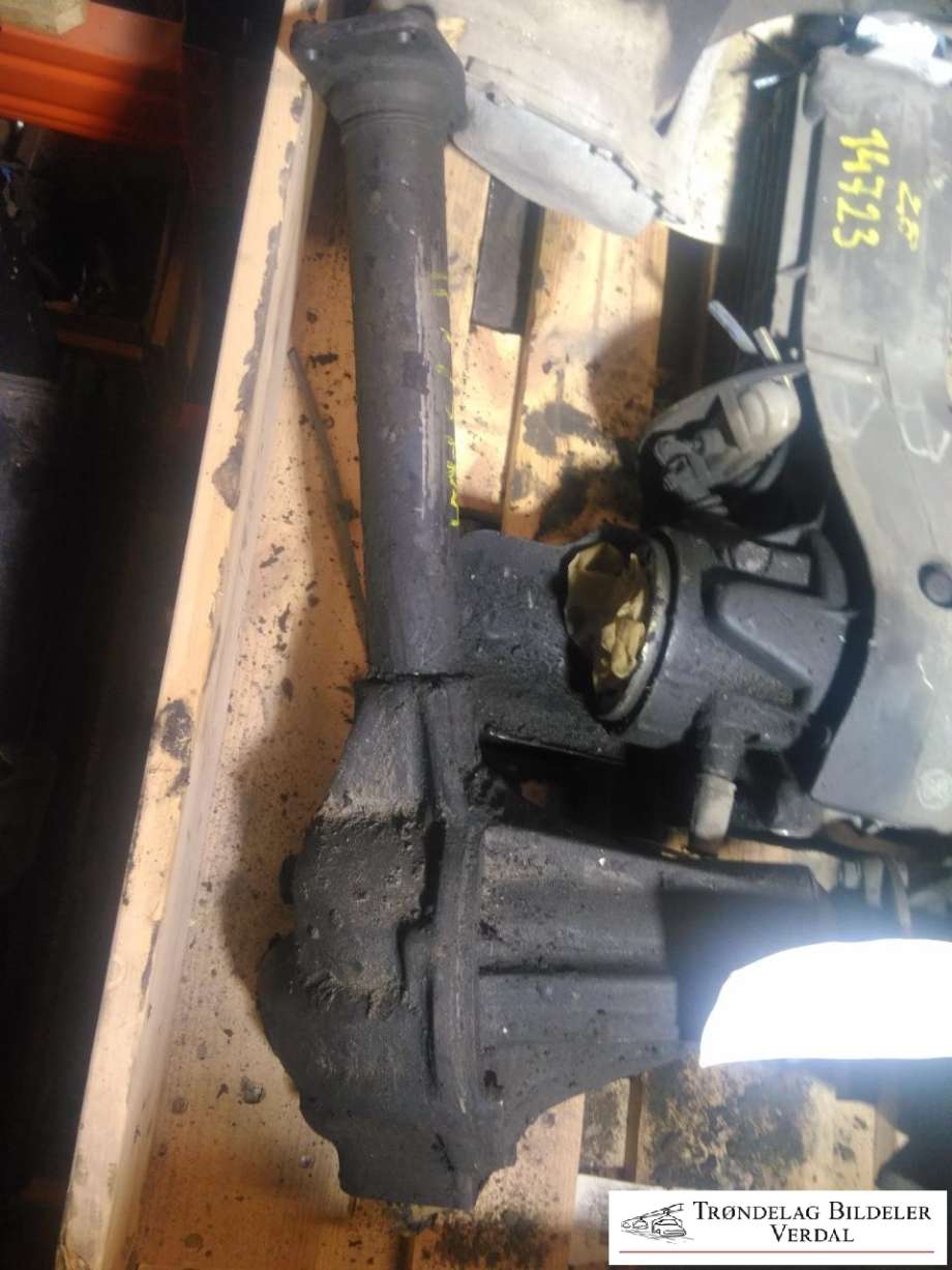 Kardang klokke foran til Opel Campo 1994-1999 (|500401)