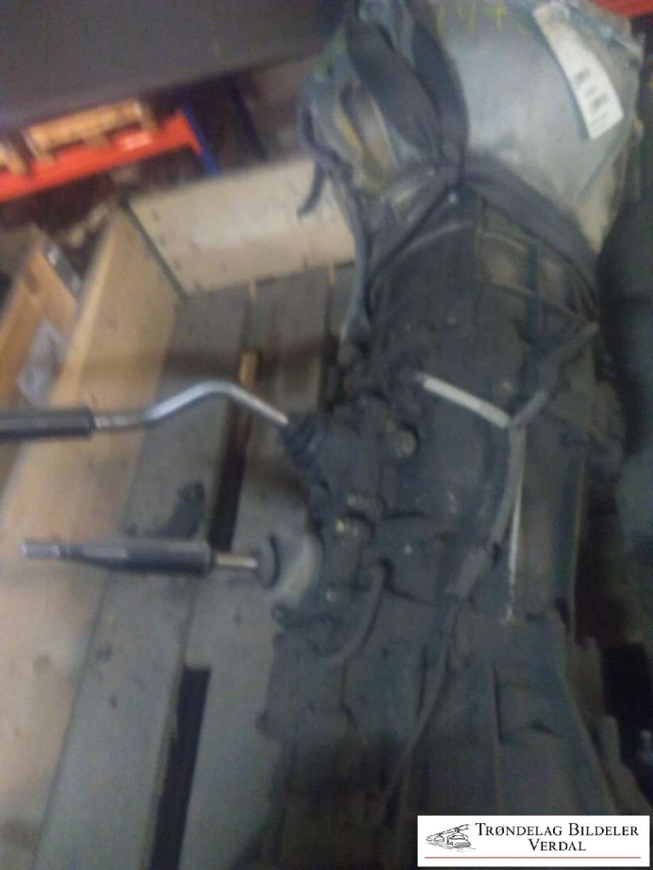 Girkasse 4WD komplett til Toyota Hilux, 2002-2005