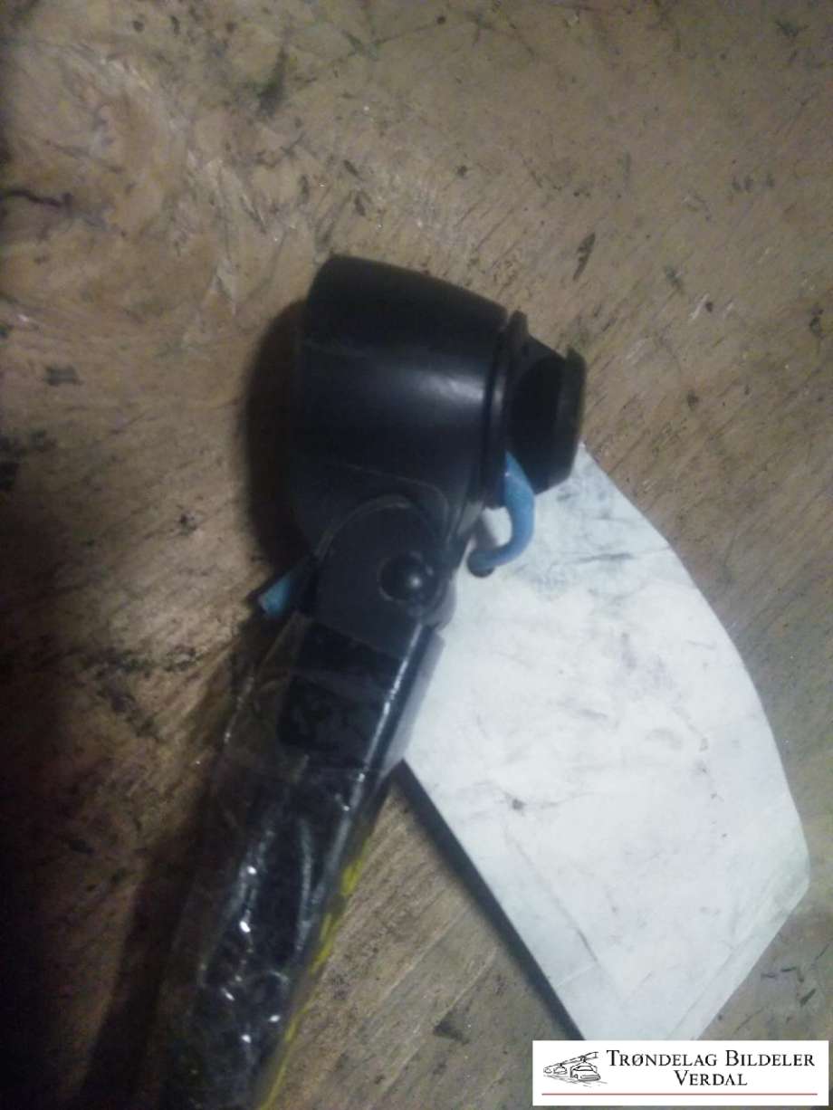 Viskerarm bakrute til Audi 80 1992-1995  (|000513)