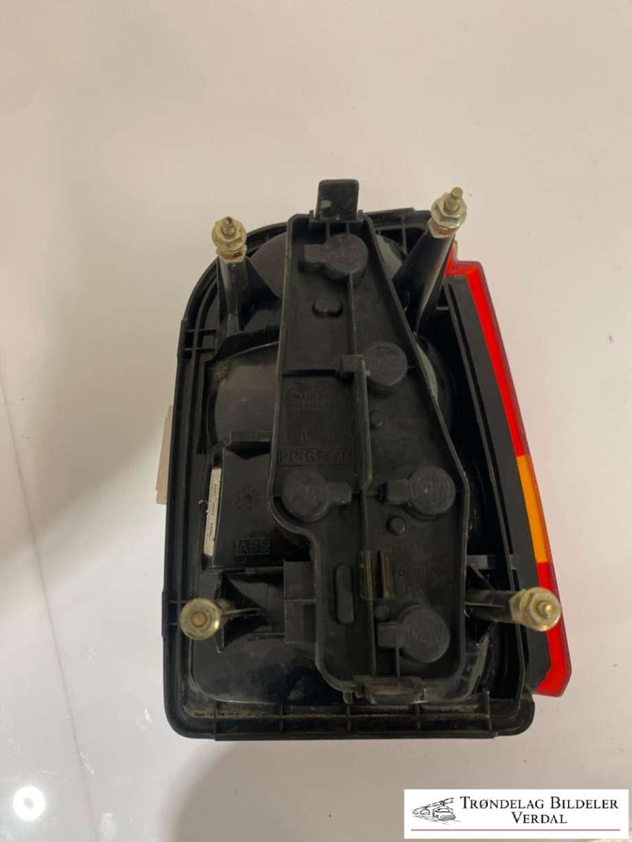 Baklykt venstre til Ford Scorpio 1995-1998  (252239|)