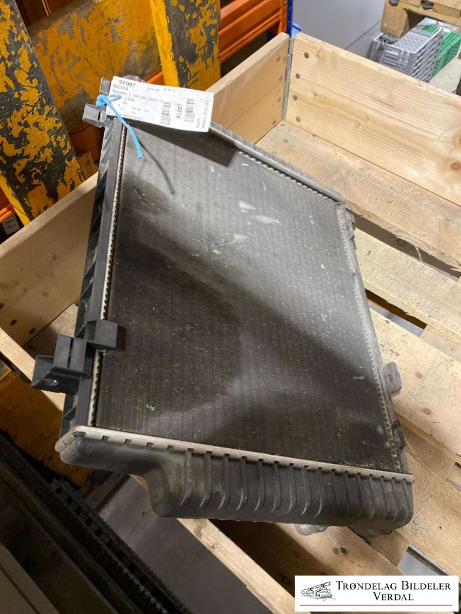 Radiator (manuell gir) til Mercedes C-Klasse, 1993-2000 (W202) (W202)