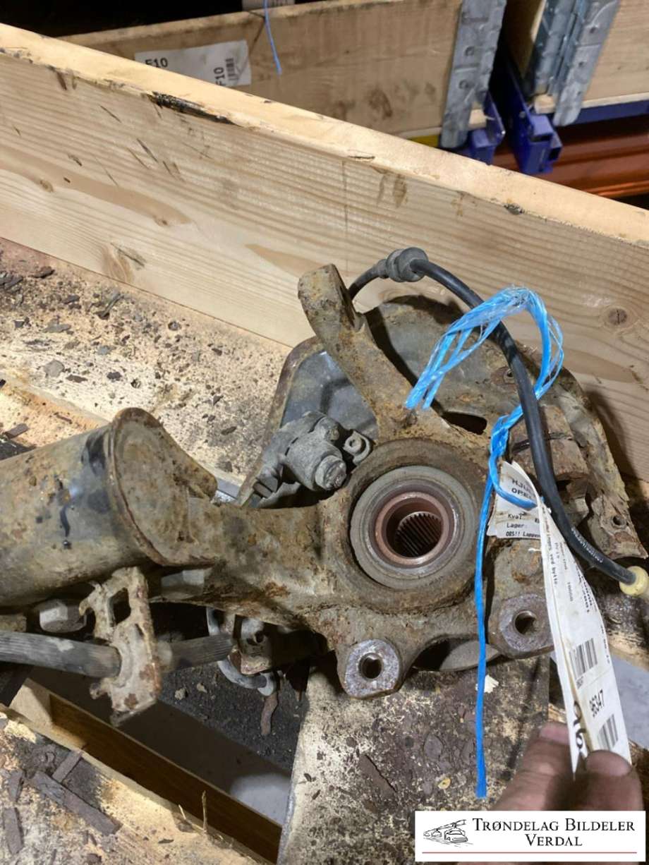 Hjulspindel høyre foran til Opel Vectra B 1996-2001 (|501532)