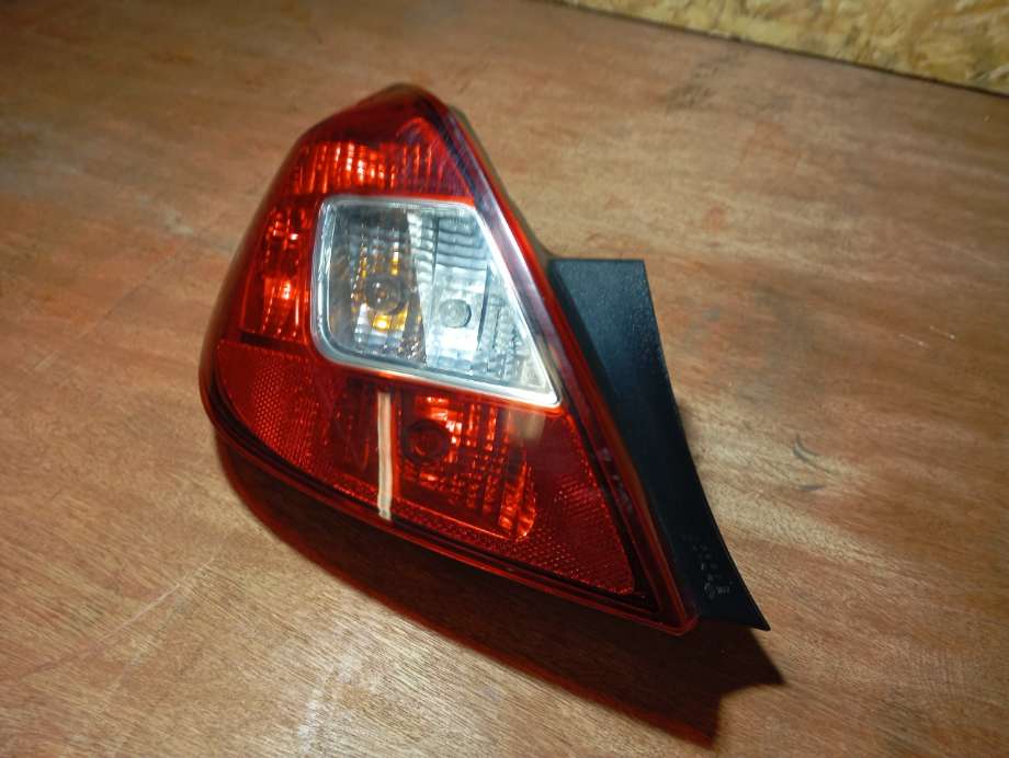 Baklykt venstre til Opel Corsa D 2006-2014  (OPEL|)