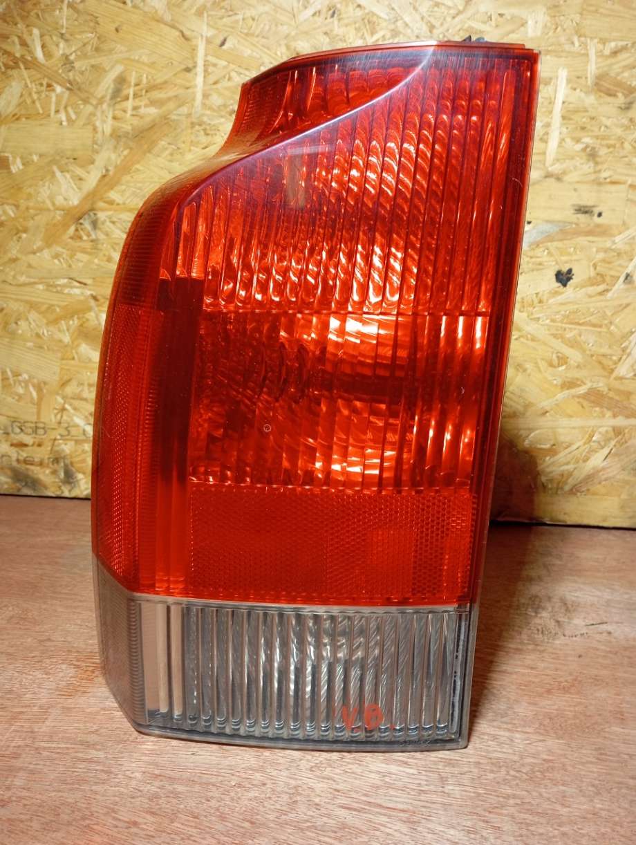 Baklykt venstre til Volvo XC70, 2001-2004 (Type I, Fase 1) (VOLVO|)