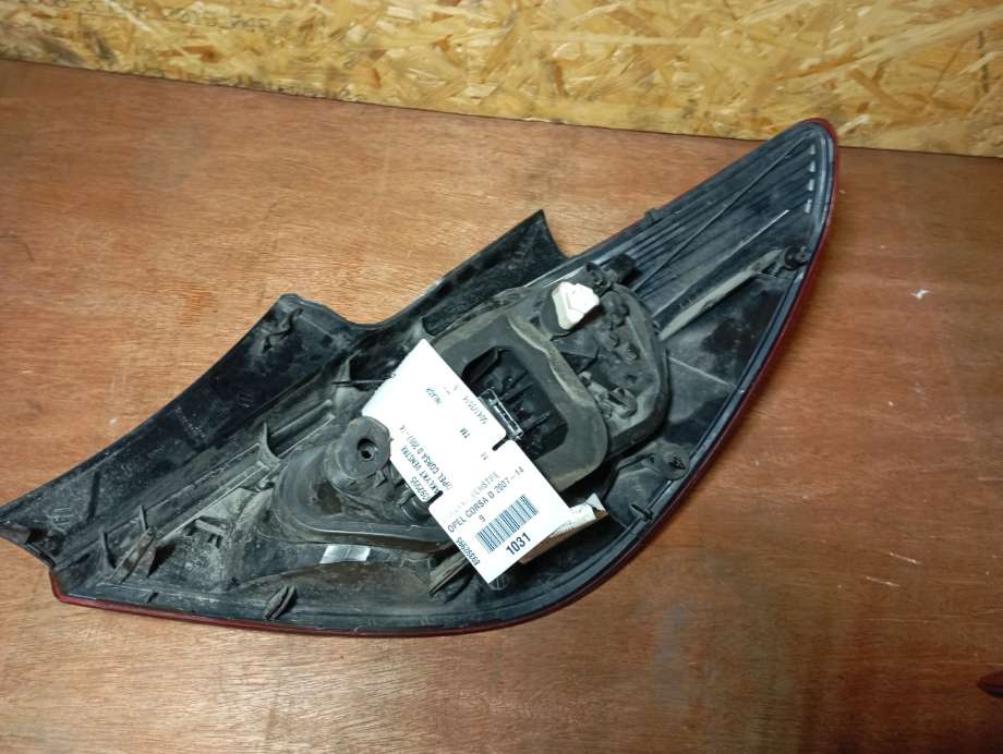 Baklykt venstre til Opel Corsa D 2006-2014  (89392995|)