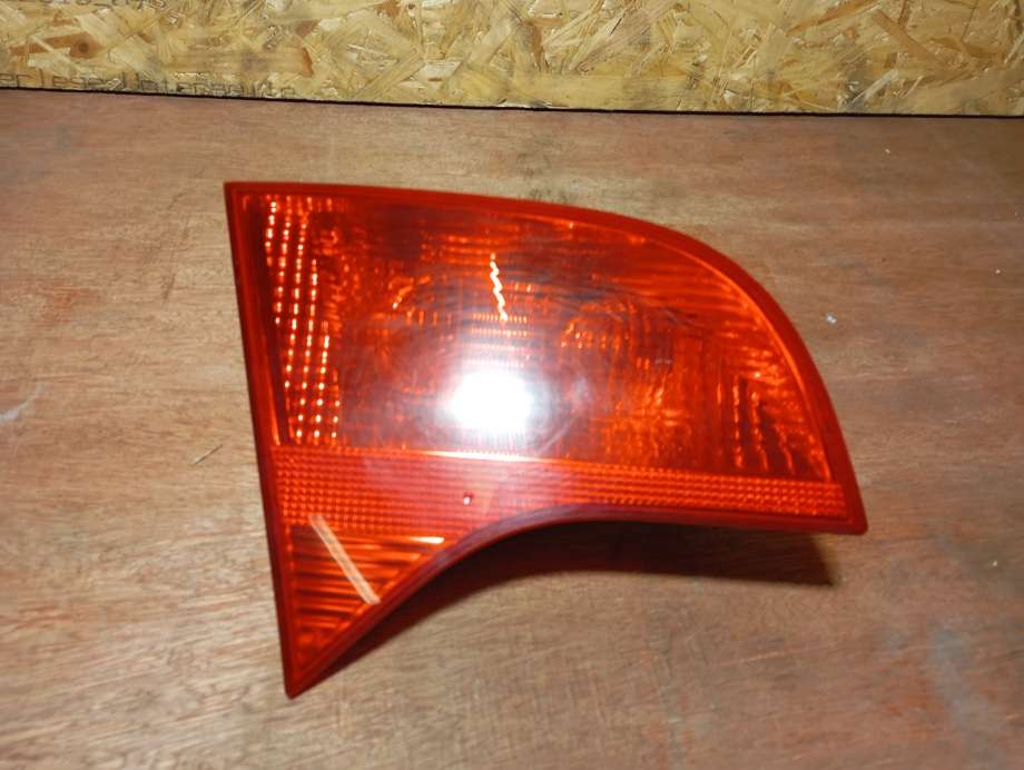 Baklykt venstre indre til Audi A4 2004-2008 (Type III) (B7) (B7) (8e9945093|)