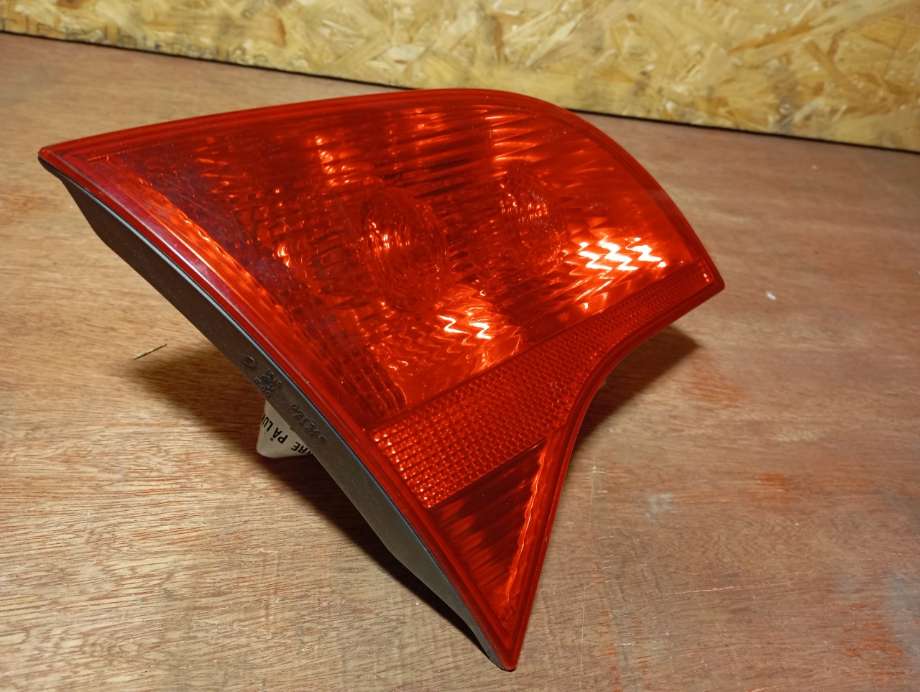 Baklykt venstre indre til Audi A4 2004-2008 (Type III) (B7) (B7) (8e9945093|)