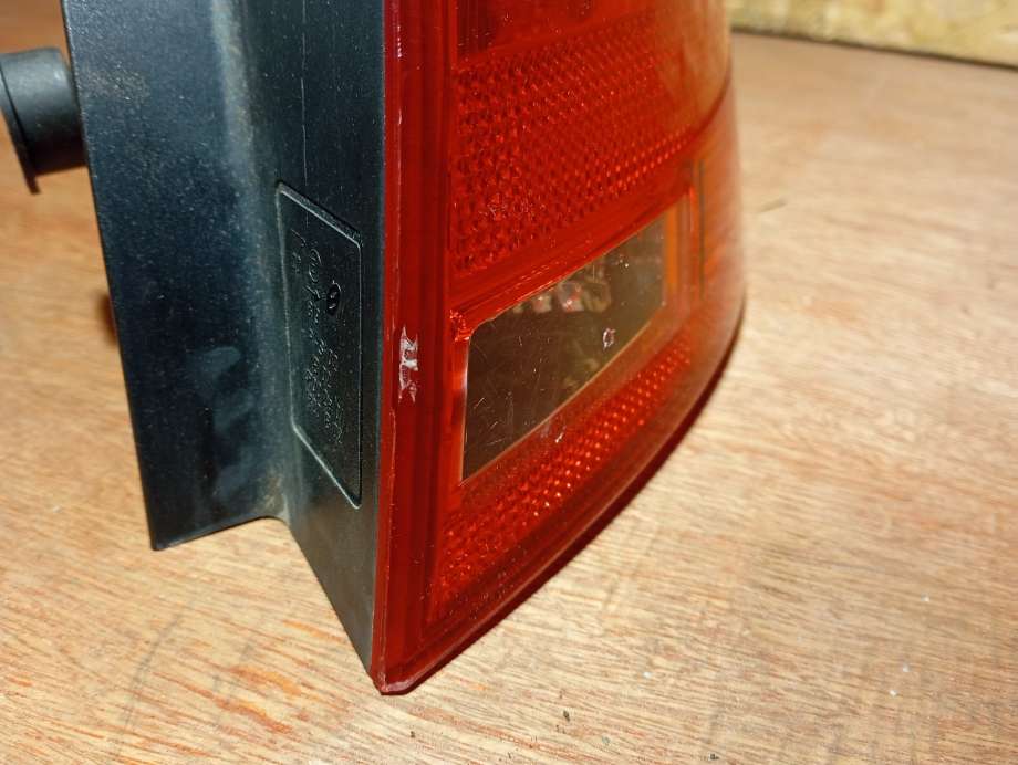 Baklykt høyre til Audi A4 2004-2008 (Type III) (B7) (B7) (8e9945096e|)