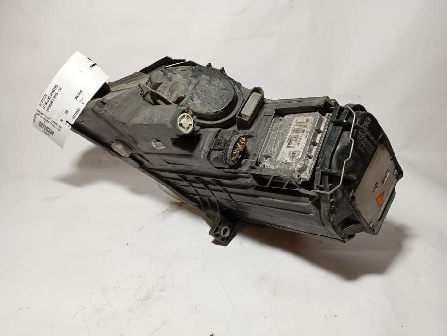 Frontlykt høyre halogen til VW Passat 2005-2010 (B6) (B6) (3c0941752k|)