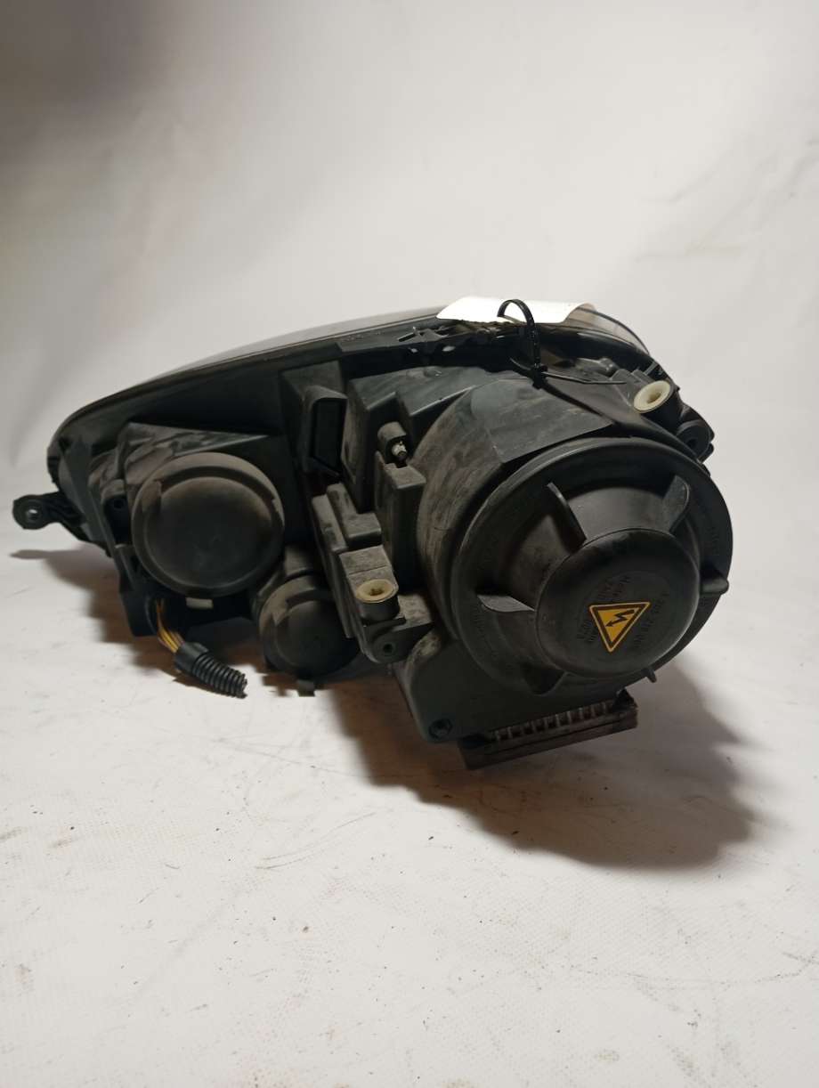 Frontlykt høyre xenon til VW Golf V, Combi 2003-2008  (0301212272|)