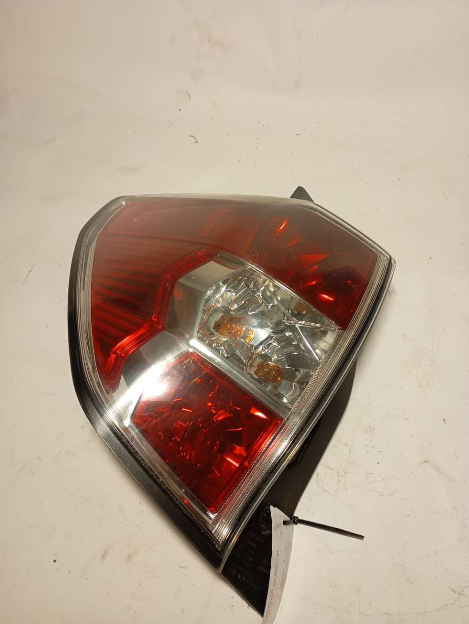 Baklykt venstre til Subaru Forester, 2008-2013 (Type III) (SUBARU|22020046)