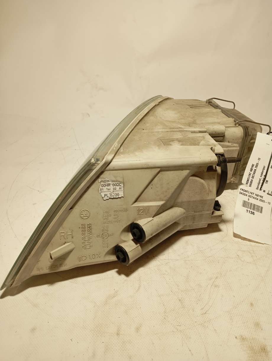 Frontlykt høyre xenon til Škoda Octavia 2005-2008 (Type II, Fase 1)  (|1Z1 941 018 N)