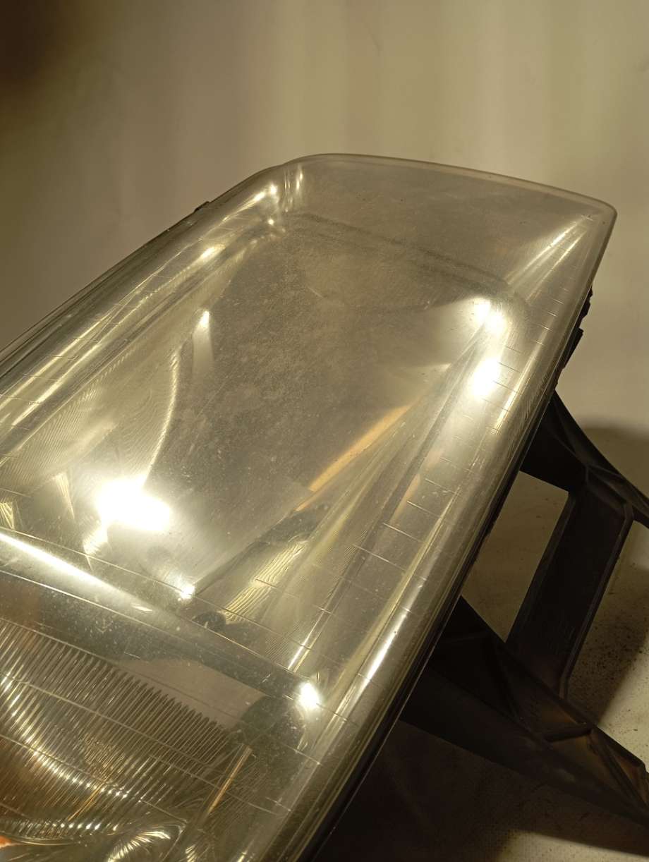Frontlykt høyre halogen til VW Transporter / Caravelle 2003-2009 (Fase 1) (T5) (T5) (|7h1941016n)