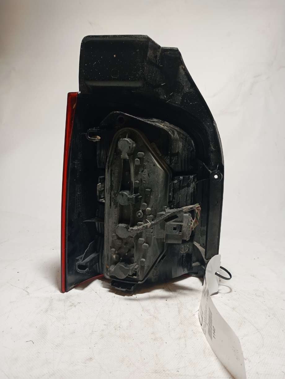 Baklykt høyre til VW Transporter / Caravelle 2003-2009 (Fase 1) (T5) (T5) (|084411957rb)
