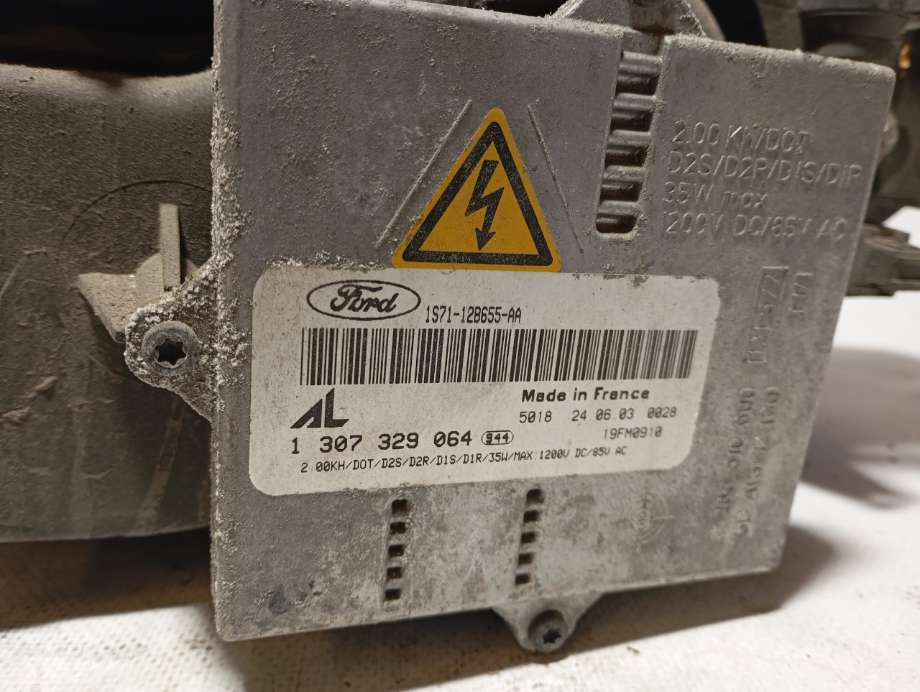 Frontlykt høyre xenon til Ford Mondeo 2001-2007 (Type III)  (|0301174272)