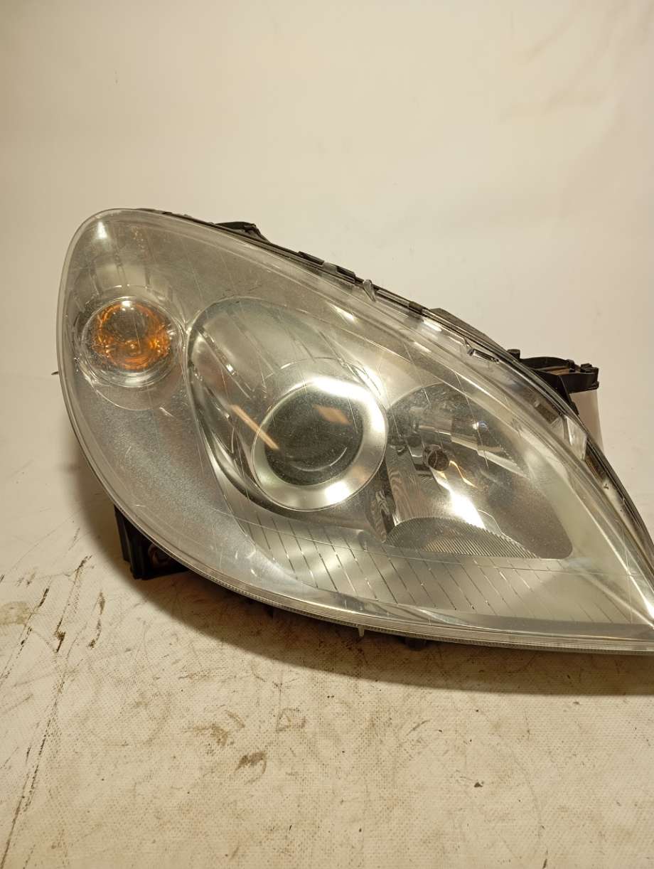 Frontlykt høyre halogen til Mercedes B-Klasse 2005-2008 (Fase 1) (W245) (W245) (|a1698201861)