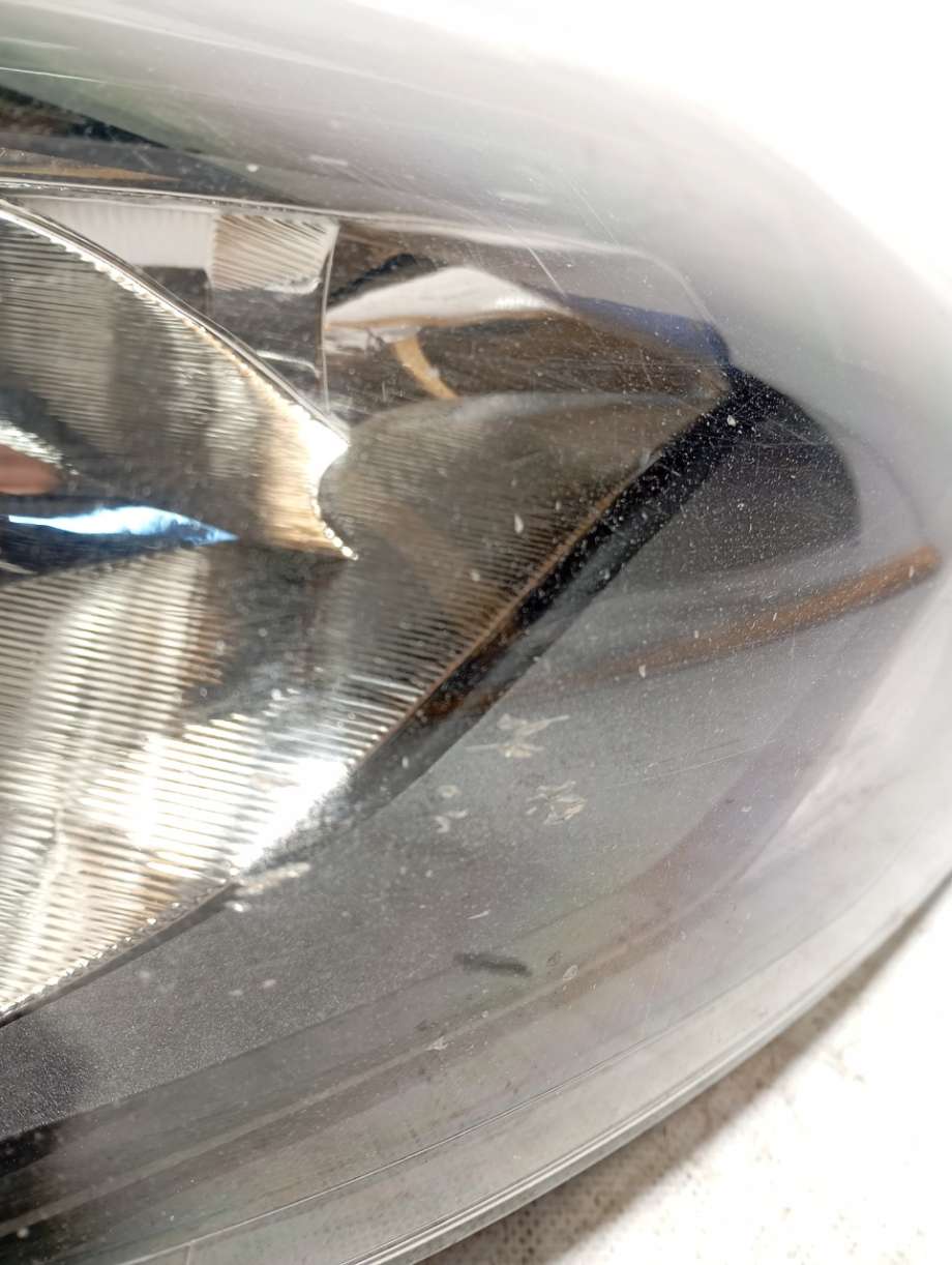 Frontlykt høyre halogen til Ford Focus 2011-2014 (Type III, Fase 1) (|bm5113w029cl)
