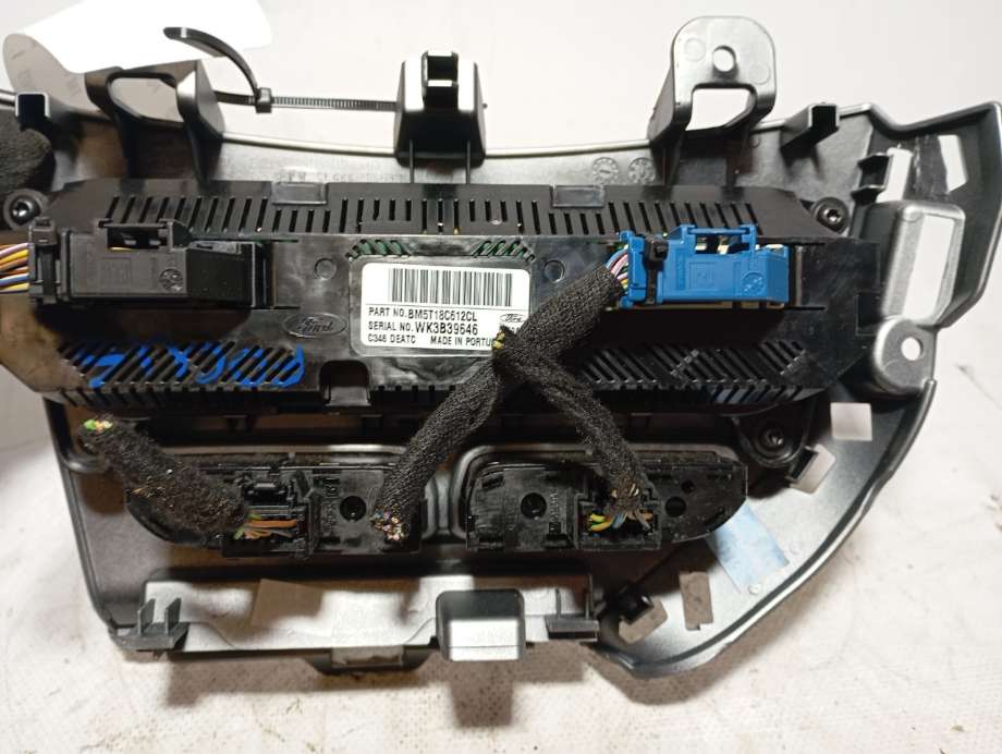 Varmeapparat betjening til Ford Focus 2011-2014 (Type III, Fase 1) (|bm5t18c612cl)