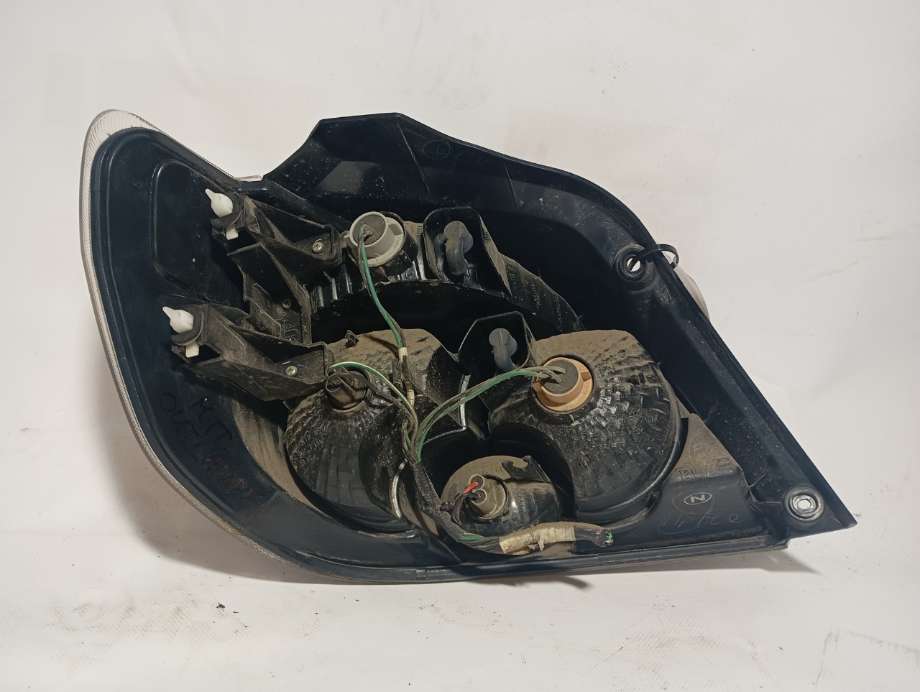Baklykt høyre til Mitsubishi Outlander 2003-2006 (Type I)  (|22087685)