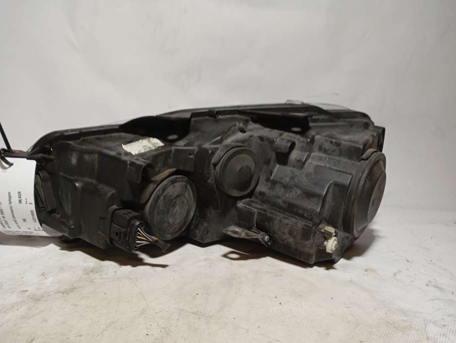Frontlykt høyre halogen til VW Golf VI 2008-2012