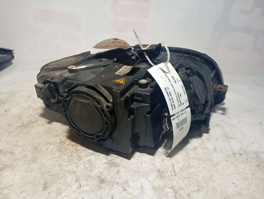Frontlykt venstre xenon til Audi A4 2004-2008 (Type III) (B7) (B7) (|8e0941003bm)