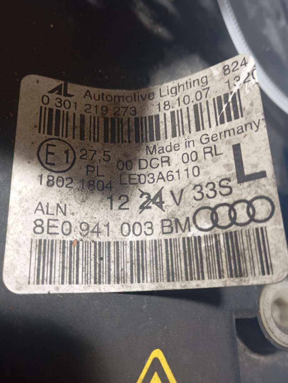Frontlykt venstre xenon til Audi A4 2004-2008 (Type III) (B7) (B7) (|8e0941003bm)
