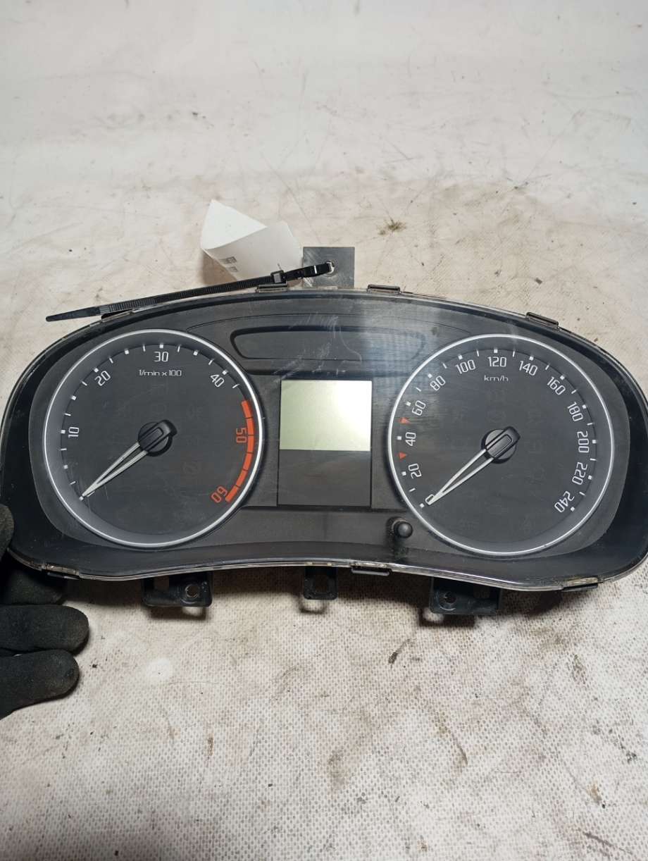 Speedometer til Škoda Roomster 2006-2010 (Fase 1) (SKODA||5j0920810c)