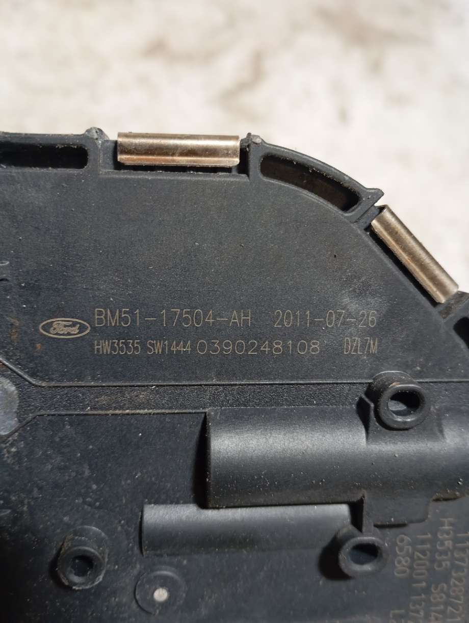 Viskermotor frontrute til Ford Focus 2011-2014 (Type III, Fase 1)  (|bm5117504ah)