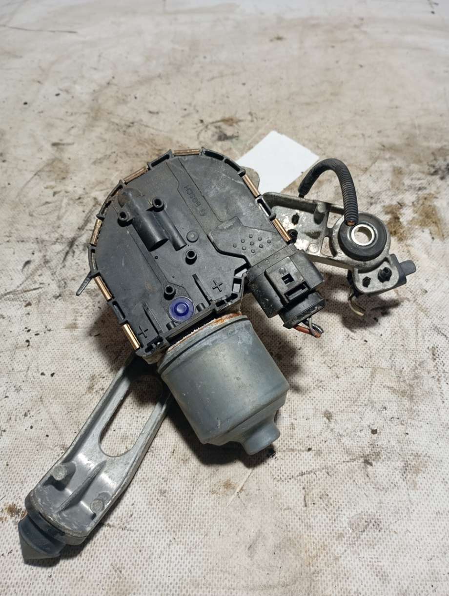 Viskermotor frontrute til Ford Focus 2011-2014 (Type III, Fase 1)  (|bm5117k484b|bm5117504bh)