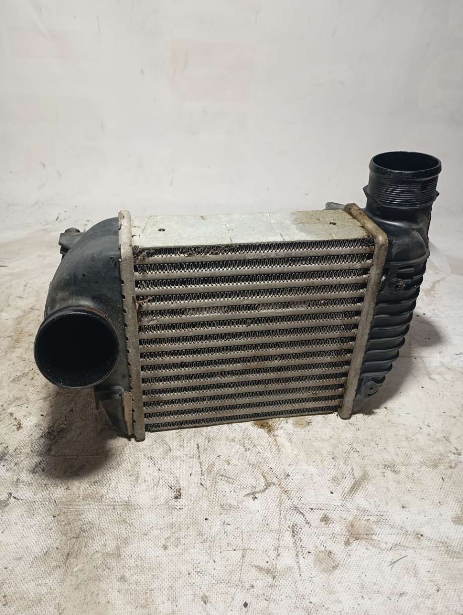Intercooler til Audi A6 2005-2008 (Type III, Fase 1) (C6) (C6) (|4f0145805ad)