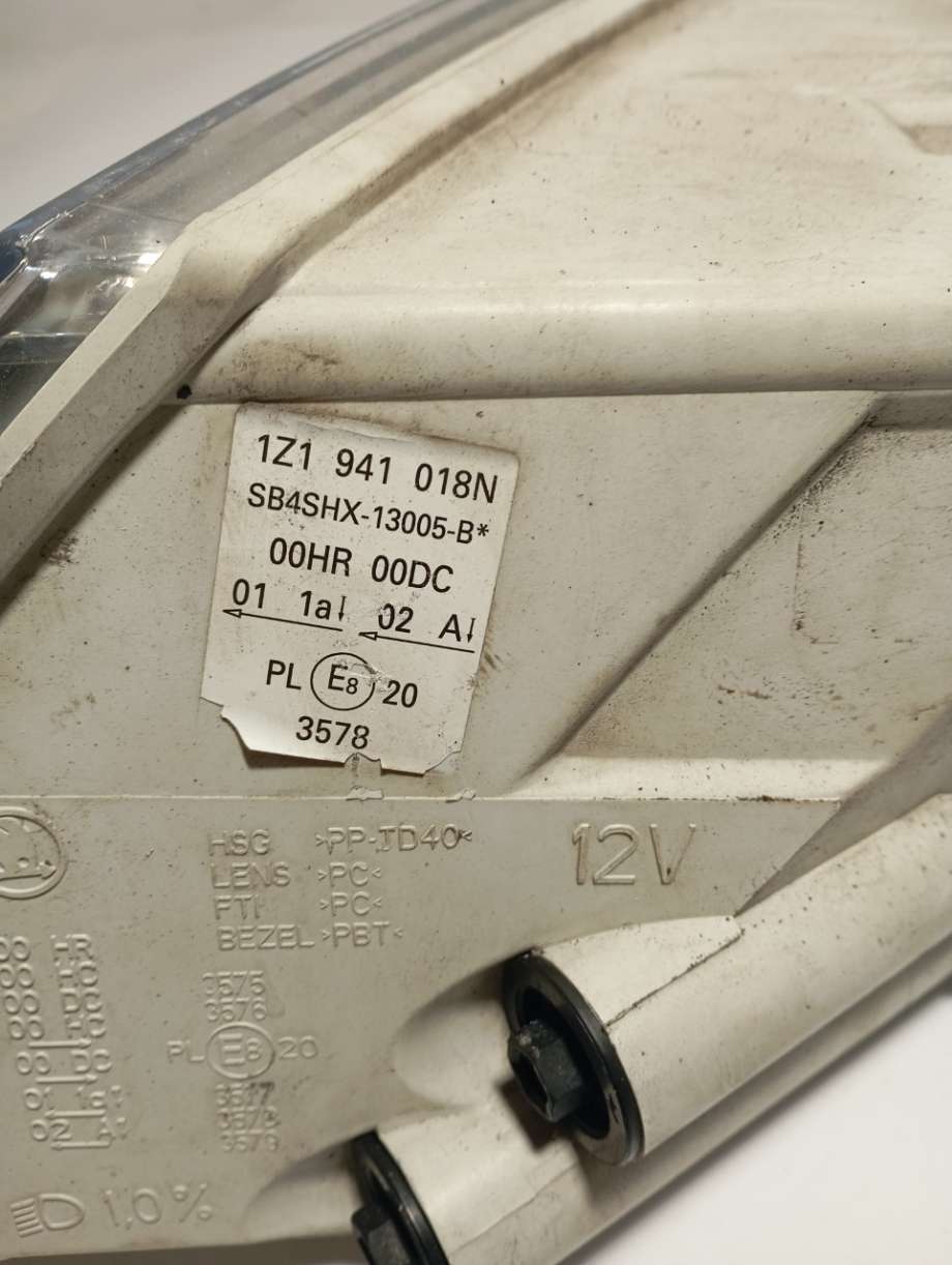Frontlykt høyre xenon til Škoda Octavia 2005-2008 (Type II, Fase 1)  (|1Z1 941 018 N)