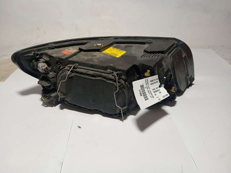 Frontlykt venstre xenon til Volvo V50 2004-2007 (Fase 1)  (|30698889LH)