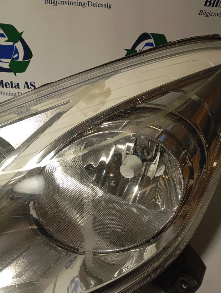 Frontlykt venstre halogen til Citroën C3 2010-2016 (Type II) (|9673814980)