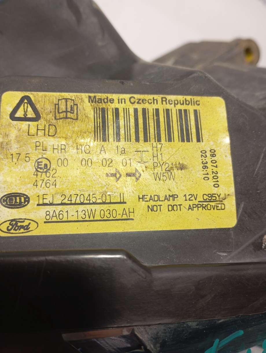 Frontlykt venstre halogen til Ford Fiesta 2008-2012 (Type VI, Fase 1) (|8a6113w030ah)