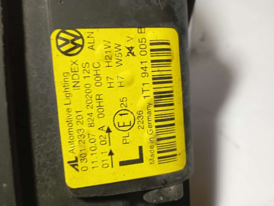 Frontlykt venstre halogen til VW Touran 2003-2006 (Type I, Fase 1)  (|1t1941005b)