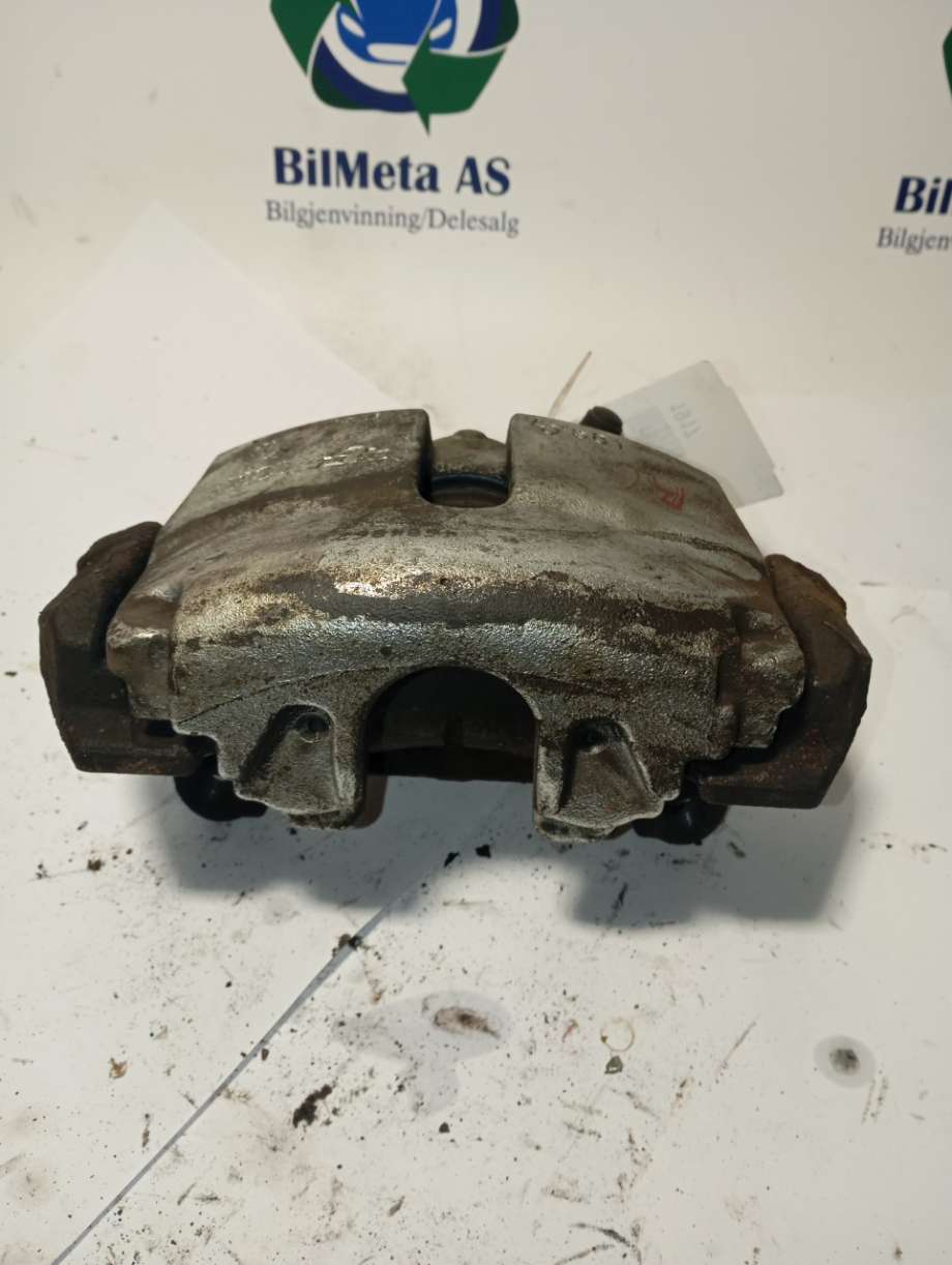 Bremsecaliper venstre foran til VW Passat 2011-2015 (B7) (B7)