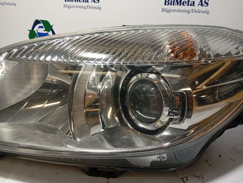 Frontlykt venstre halogen til Škoda Fabia 2007-2010 (Type II, Fase 1)  