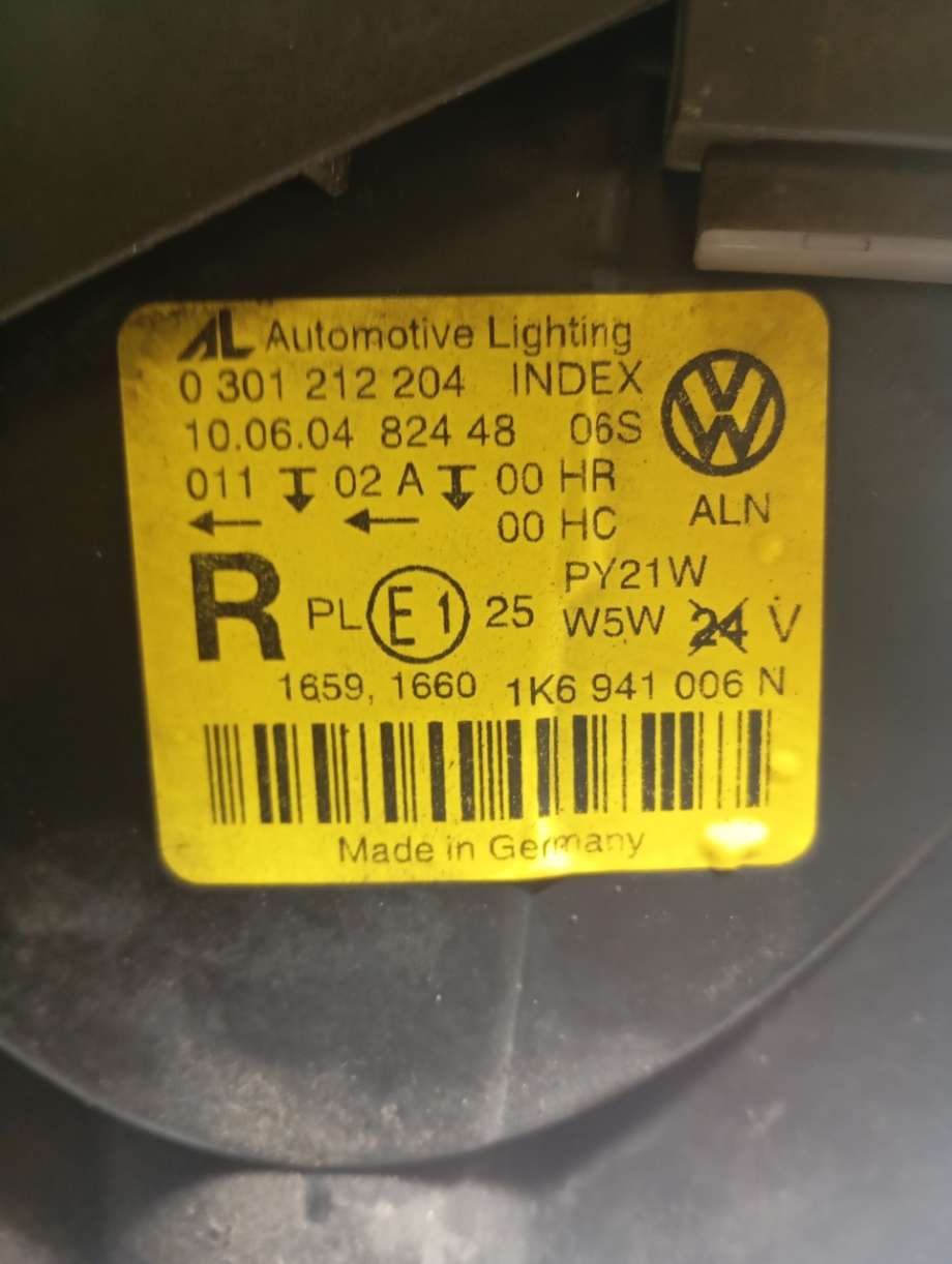 Frontlykt høyre halogen til VW Golf V, Combi 2003-2008  (|0301212204)